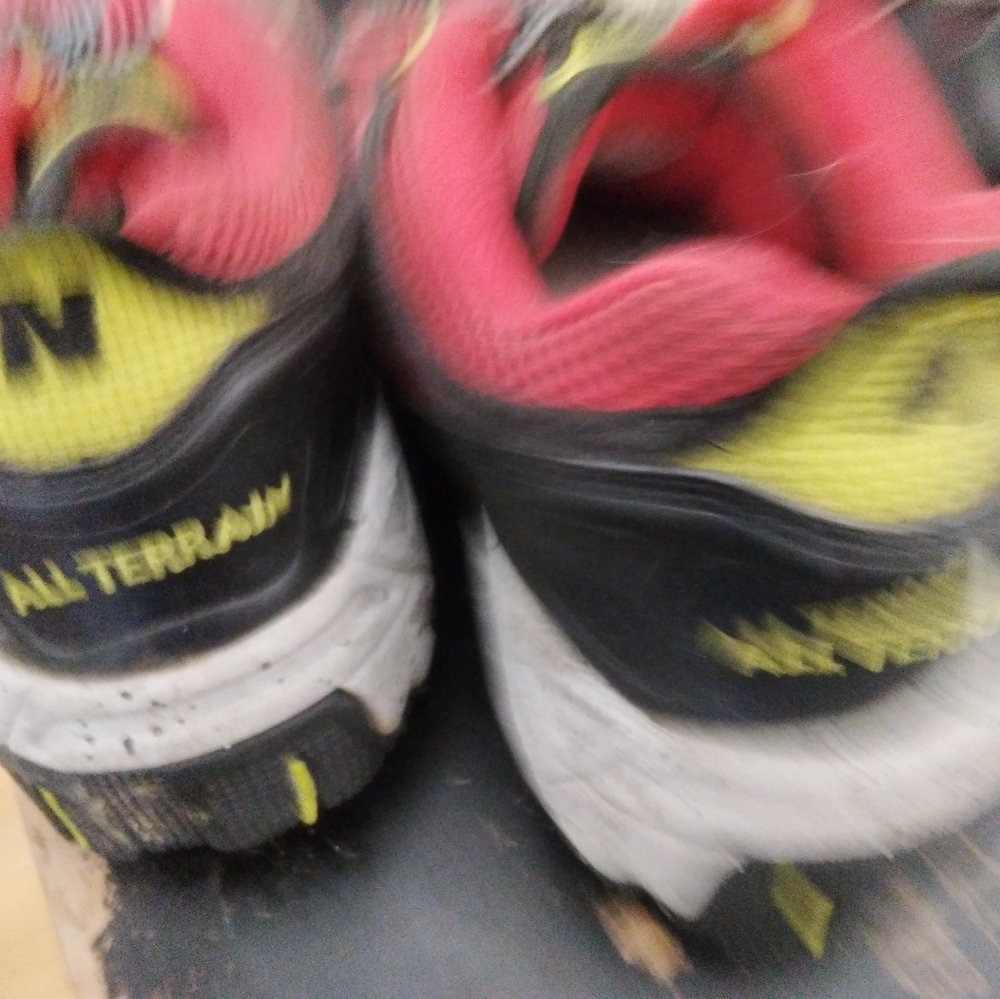 New Balance - Picture 3 of 3